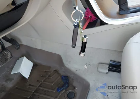 2016 Volvo Xc60 T5 Premier z USA, uszkodzony, nr VIN YV4612RKXG2856912